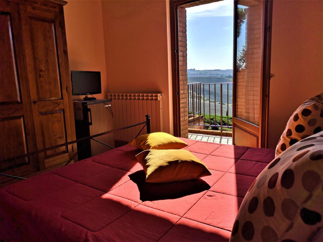 Agriturismo Palazzo Conti - B ปีเอนซา ภายนอก รูปภาพ