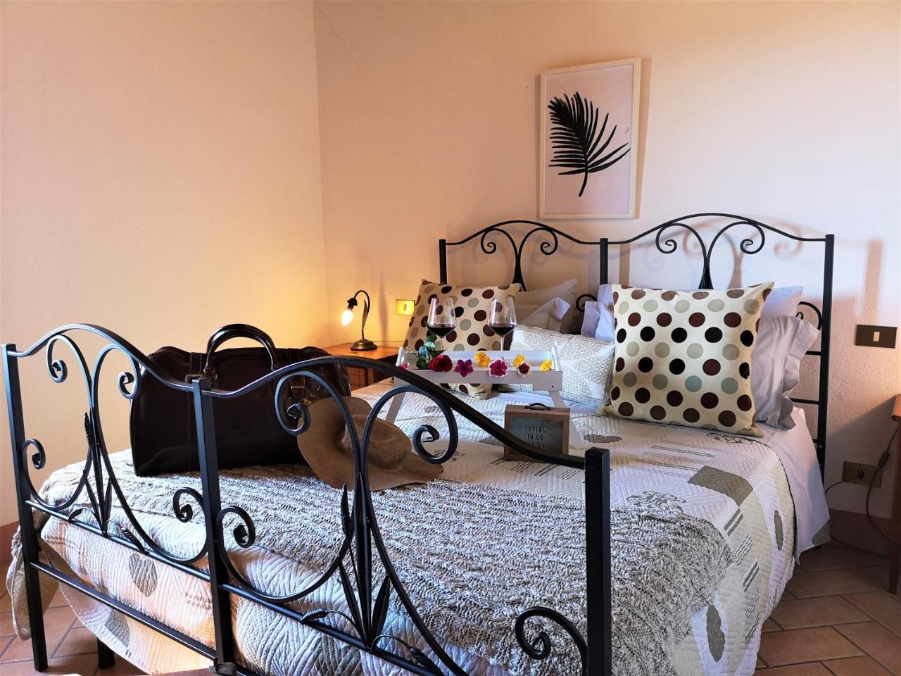 Agriturismo Palazzo Conti - B ปีเอนซา ภายนอก รูปภาพ